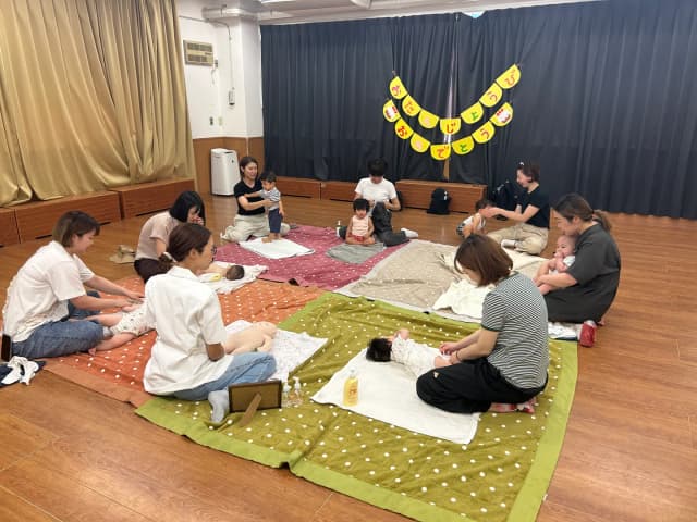 ベビーマッサージ