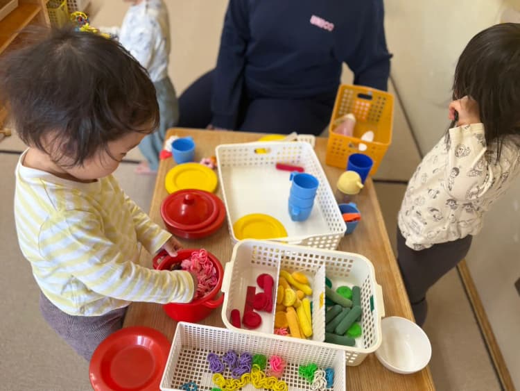1~2歳: 順次降園
3~5歳: あそびを楽しむ・順次降園