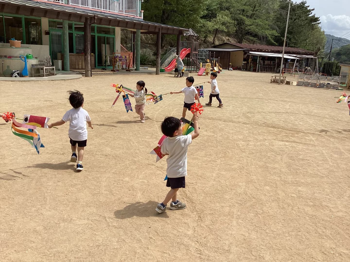 明るくやさしく素直なこども